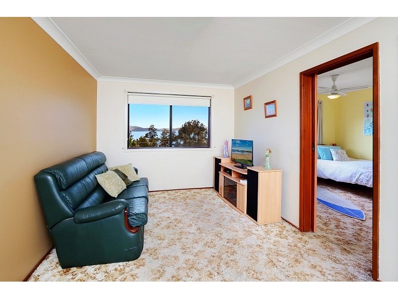 11 Thomas Street, Tascott NSW 2250