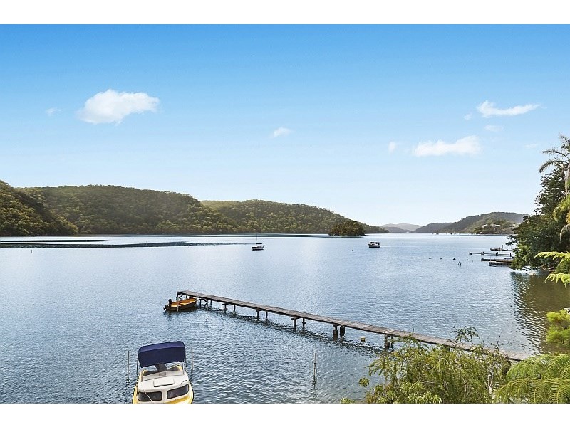 10 Milloo Parade, Mooney Mooney NSW 2083