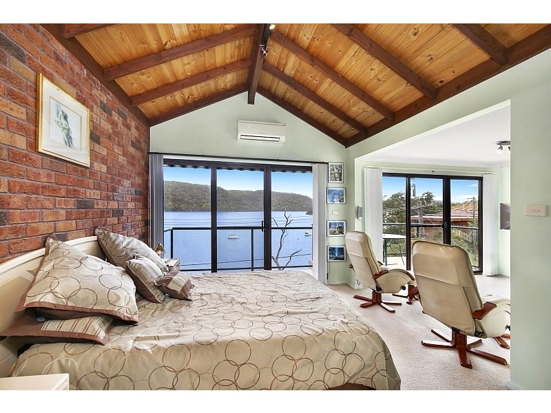 10 Milloo Parade, Mooney Mooney NSW 2083