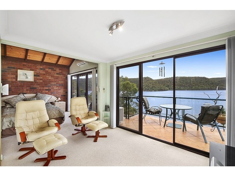10 Milloo Parade, Mooney Mooney NSW 2083