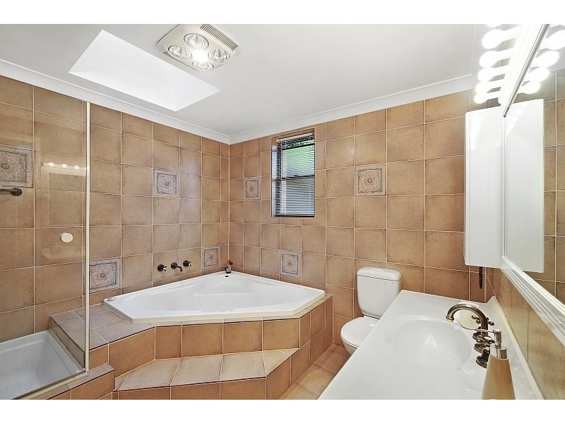 10 Milloo Parade, Mooney Mooney NSW 2083