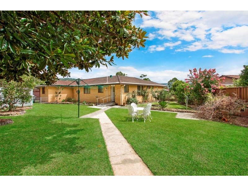 9 Turtle Close, Point Clare NSW 2250