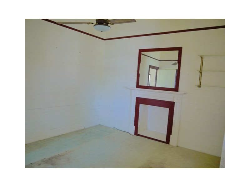 11 Nioka Avenue, Point Clare NSW 2250