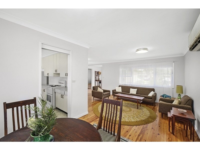 35 Bayline Drive, Point Clare NSW 2250