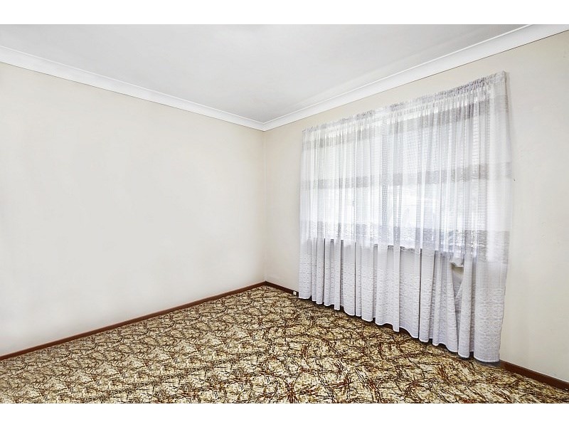 10 Sunshine Drive, Point Clare NSW 2250