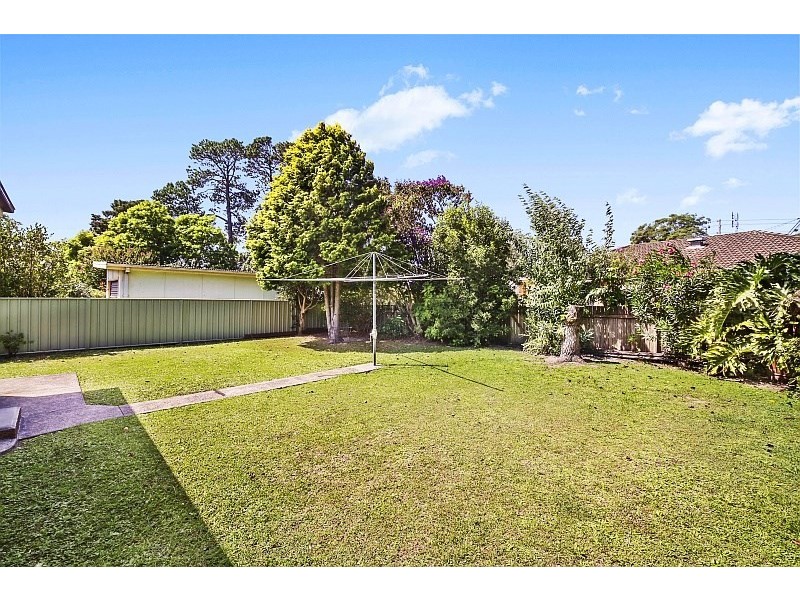 10 Sunshine Drive, Point Clare NSW 2250
