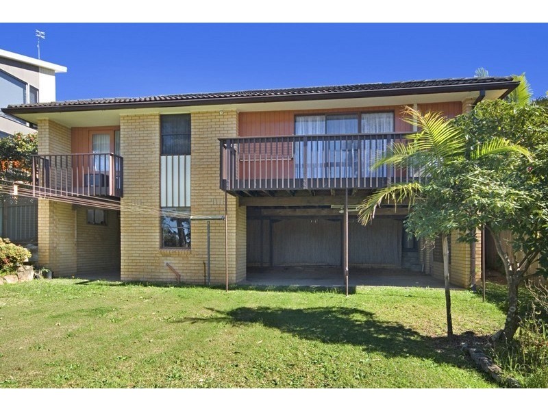 37 Coogee Road, Point Clare NSW 2250