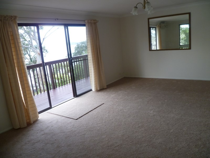 37 Coogee Road, Point Clare NSW 2250