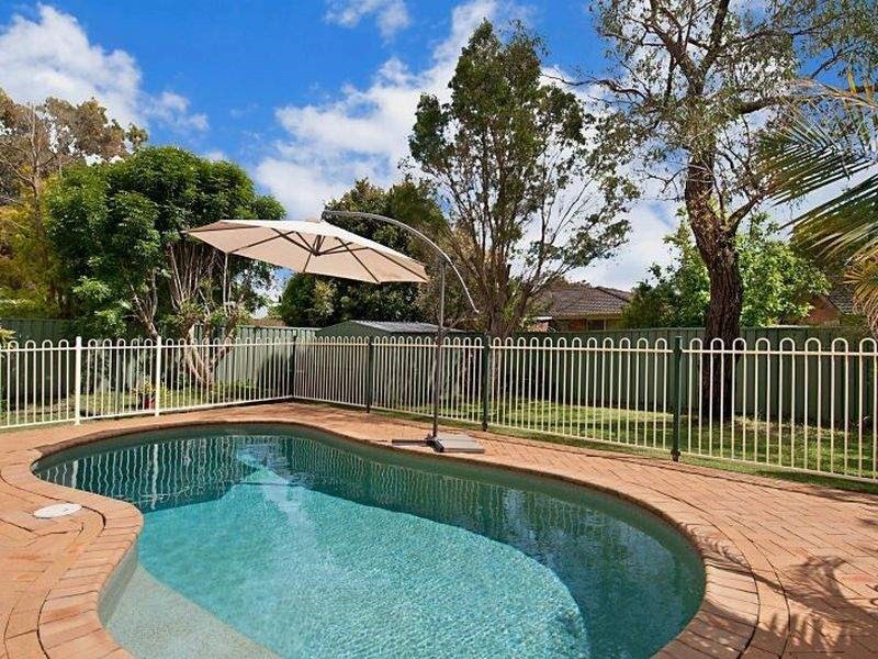 15 Welwyn Grove, Point Clare NSW 2250