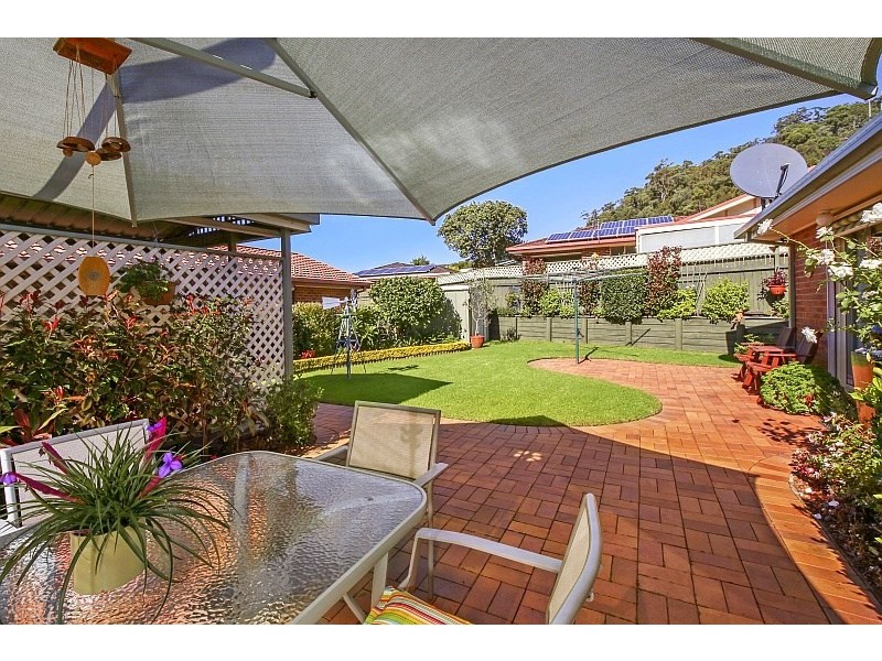 19 Singleton Road, Point Clare NSW 2250