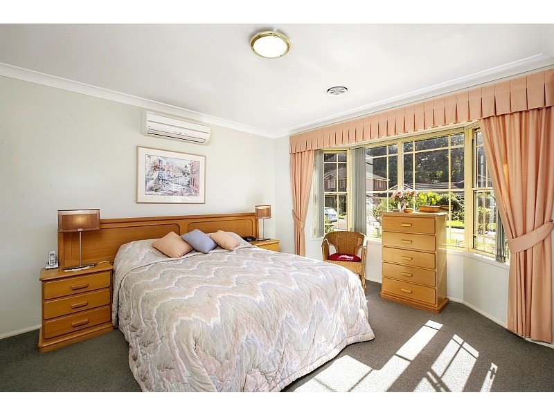 19 Singleton Road, Point Clare NSW 2250