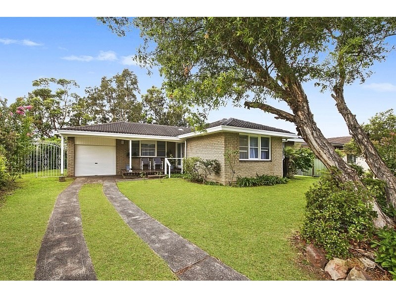 35 Bayline Drive, Point Clare NSW 2250