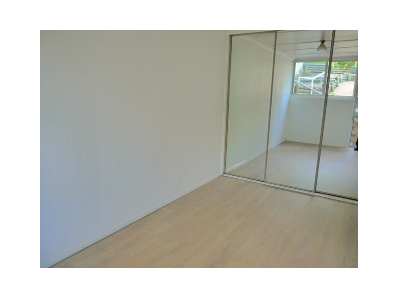 27 Fiona Street, Point Clare NSW 2250