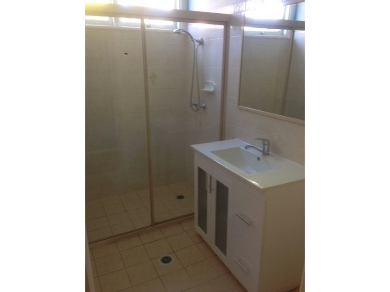 221 Brisbane Water Drive, Point Clare NSW 2250