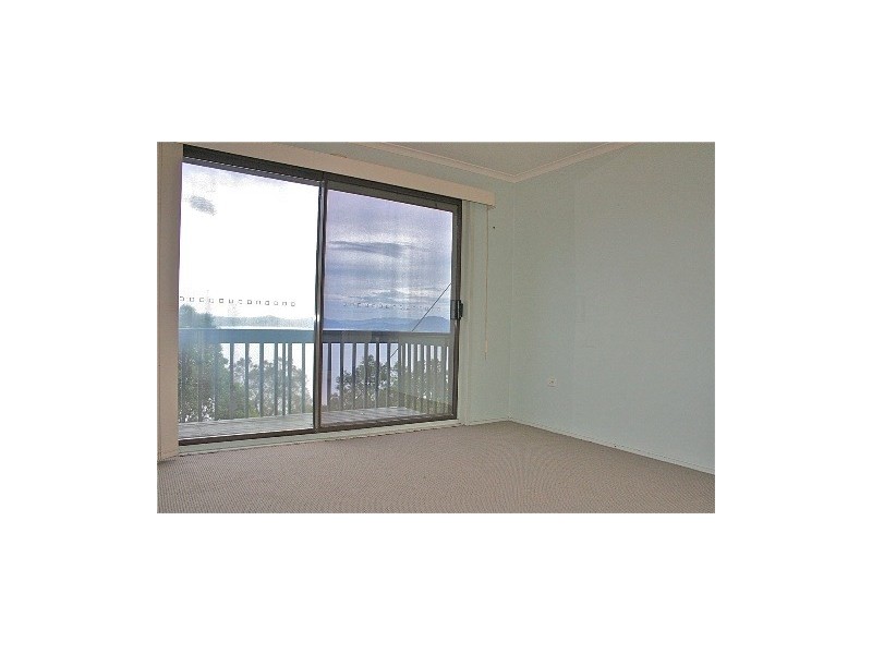 18 Sandstone Crescent, Tascott NSW 2250