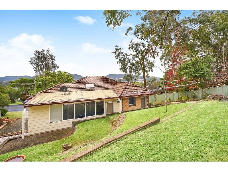 29 Fiona Street, Point Clare NSW 2250