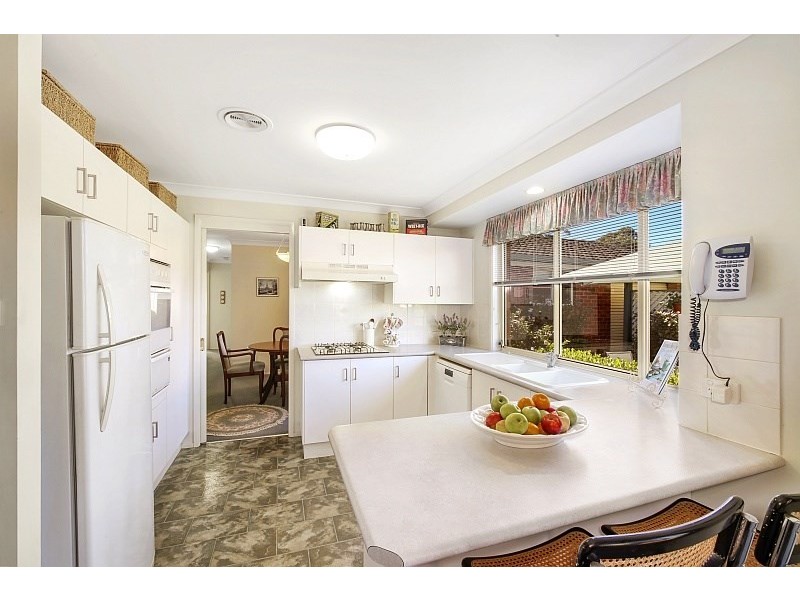 19 Singleton Road, Point Clare NSW 2250