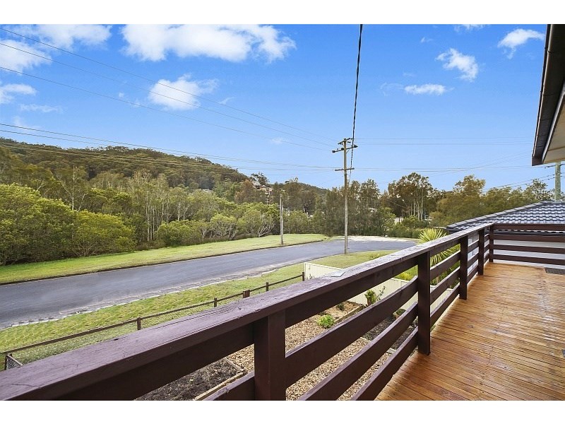 4 Blue Waters Parade, Tascott NSW 2250