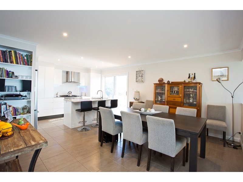10 Sublime Point Avenue, Tascott NSW 2250