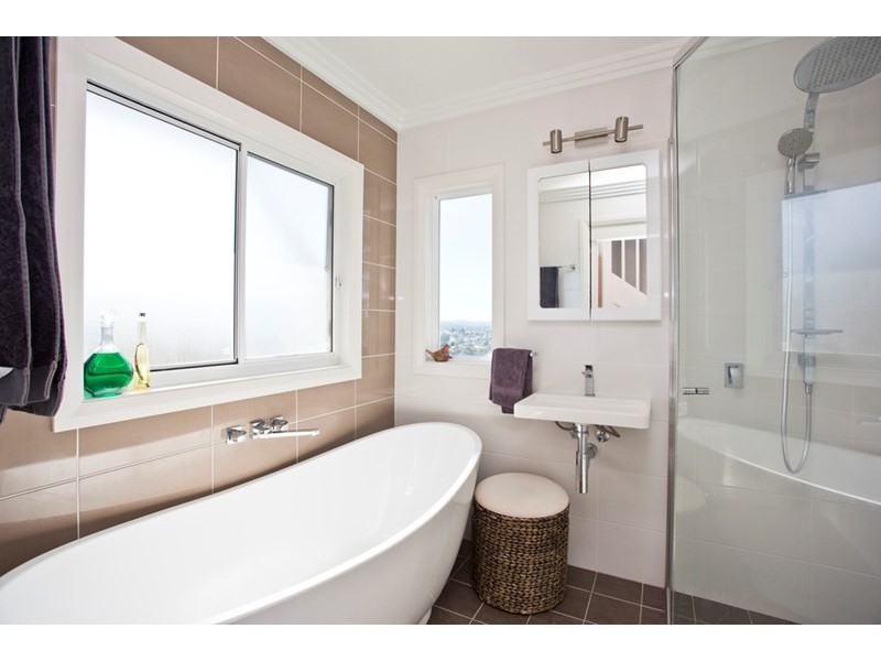10 Sublime Point Avenue, Tascott NSW 2250