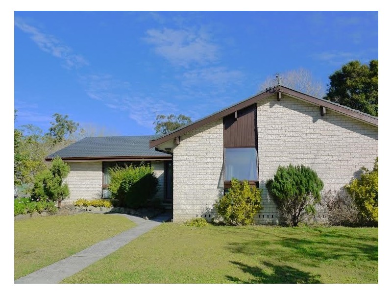 1 Bayline Drive, Point Clare NSW 2250