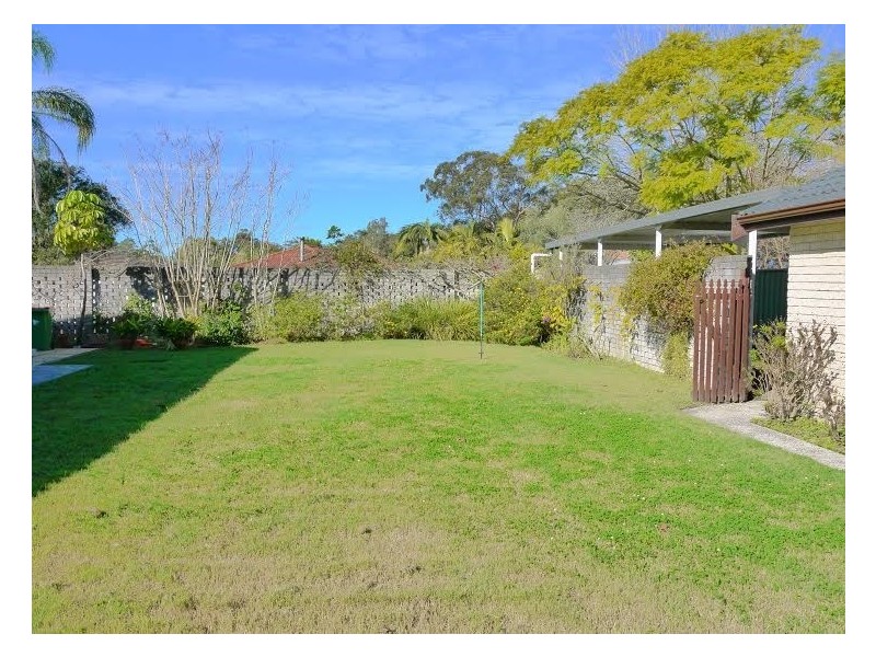 1 Bayline Drive, Point Clare NSW 2250