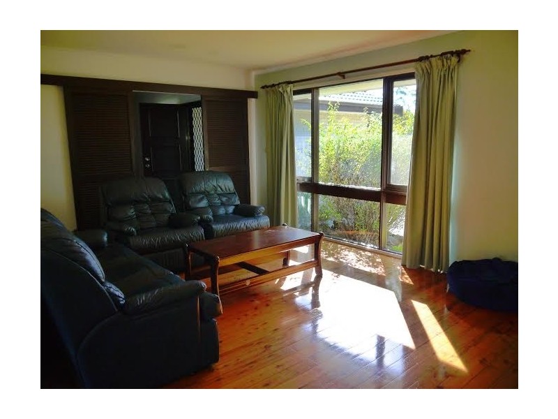 1 Bayline Drive, Point Clare NSW 2250