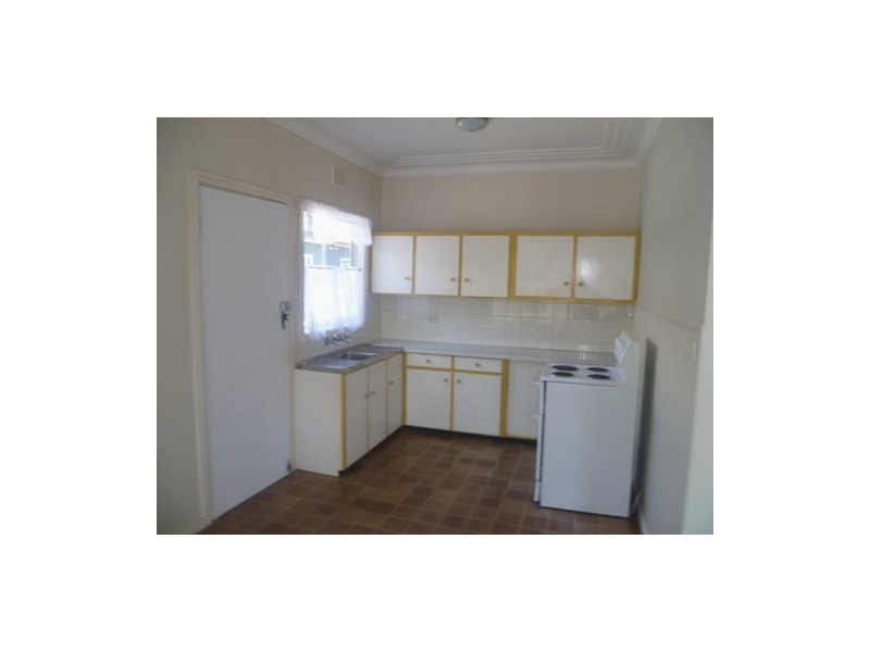 65 Brisbane Water Drive, Point Clare NSW 2250