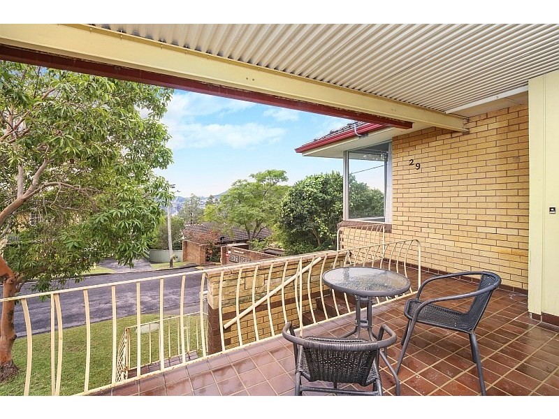 29 Fiona Street, Point Clare NSW 2250