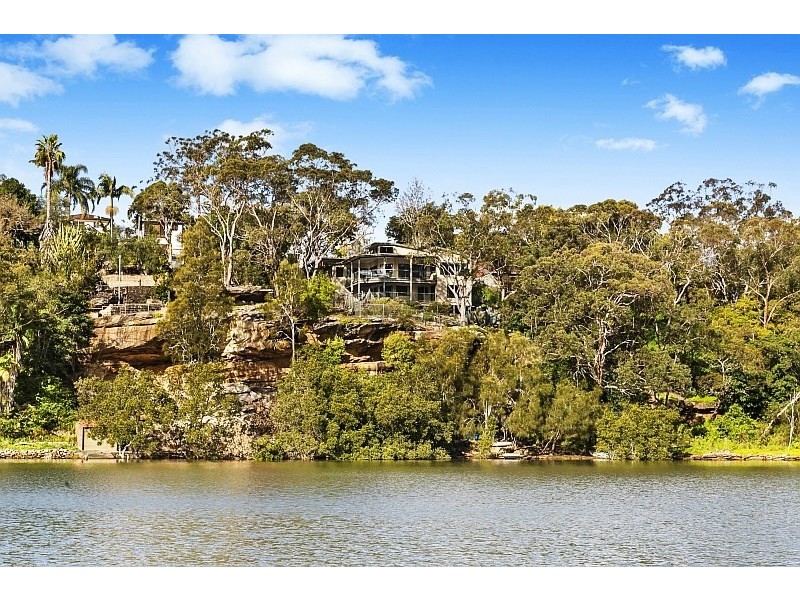 74 Point Road, Mooney Mooney NSW 2083