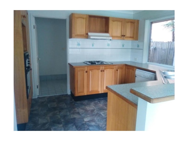 32 Singleton Road, Point Clare NSW 2250