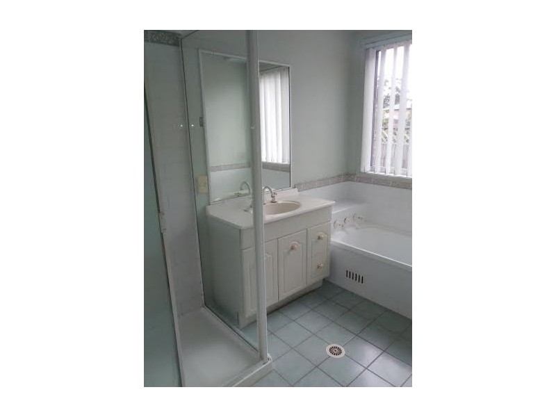 32 Singleton Road, Point Clare NSW 2250