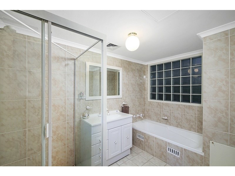 14/9-13 Kurrawa Avenue, Point Clare NSW 2250