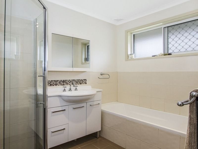 1 Shore Brace, Tascott NSW 2250