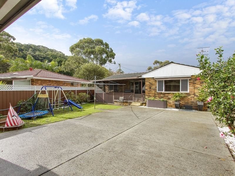 1 Shore Brace, Tascott NSW 2250