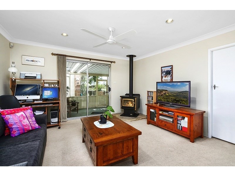 39 Wendy Drive, Point Clare NSW 2250