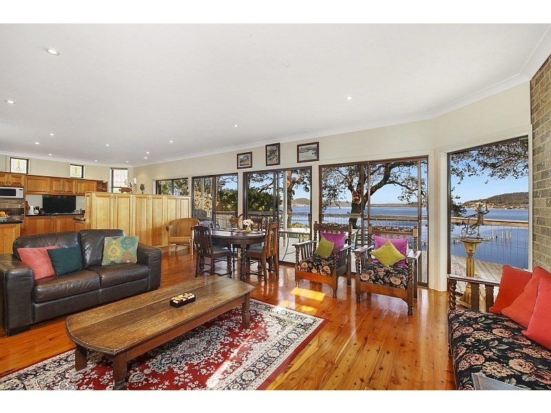 4 Waterview Crescent, Tascott NSW 2250