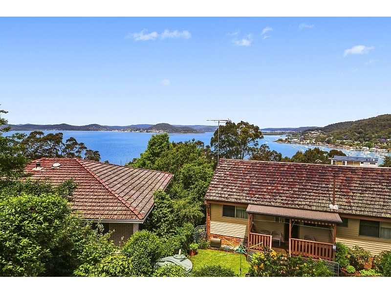 32 Sandstone Crescent, Tascott NSW 2250