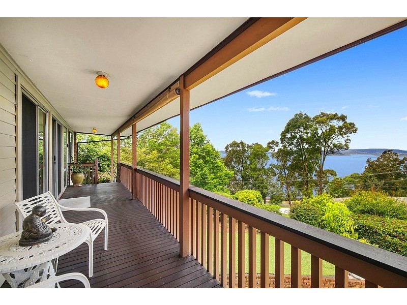 32 Sandstone Crescent, Tascott NSW 2250