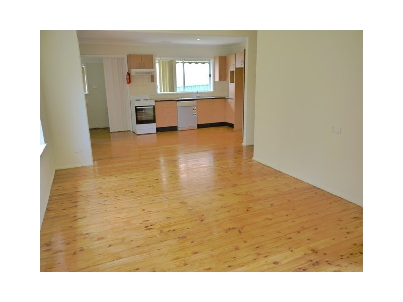 19A Sunshine Drive, Point Clare NSW 2250