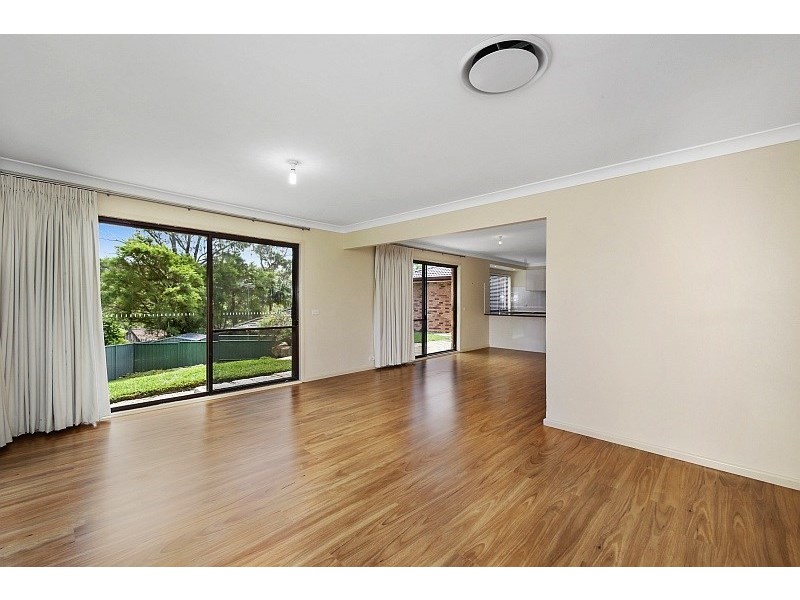 6 Drumalbyn Close, Wyoming NSW 2250