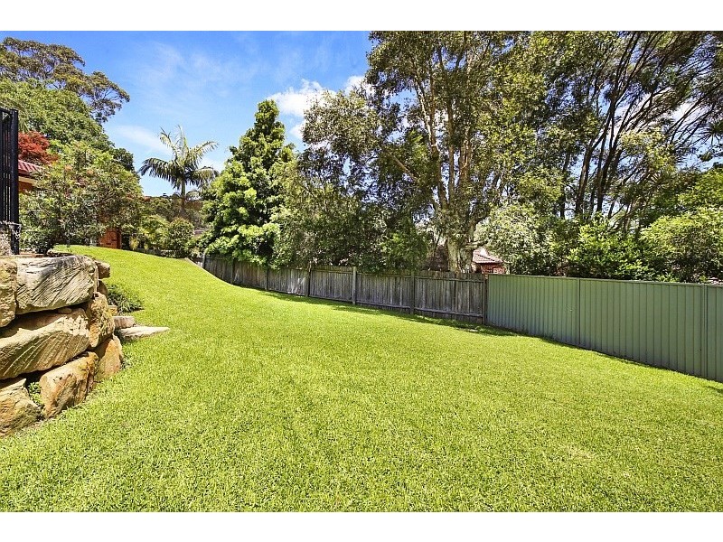 6 Drumalbyn Close, Wyoming NSW 2250