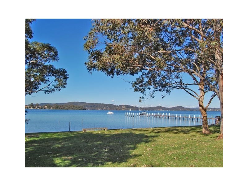 7/15 Kurrawa Avenue, Point Clare NSW 2250