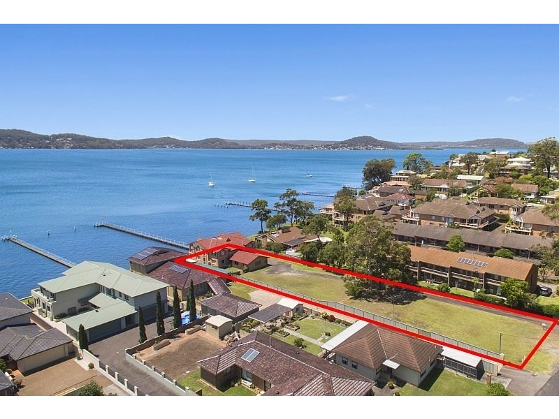 19 Kurrawa Avenue, Point Clare NSW 2250