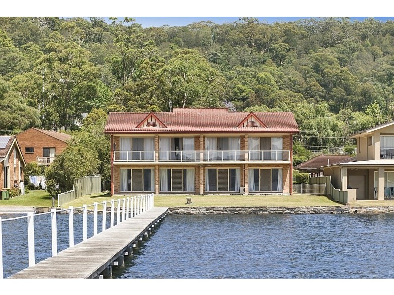 19 Kurrawa Avenue, Point Clare NSW 2250