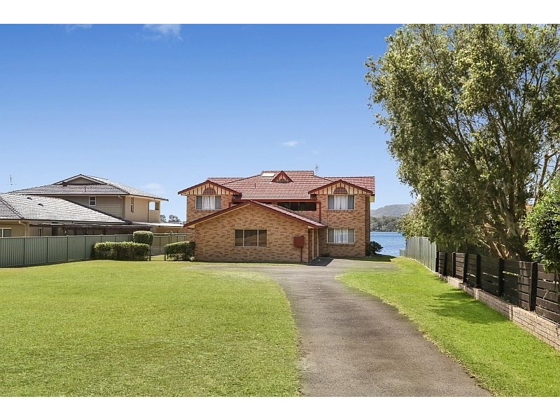 19 Kurrawa Avenue, Point Clare NSW 2250
