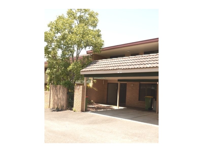 4/15 Kurrawa Avenue, Point Clare NSW 2250