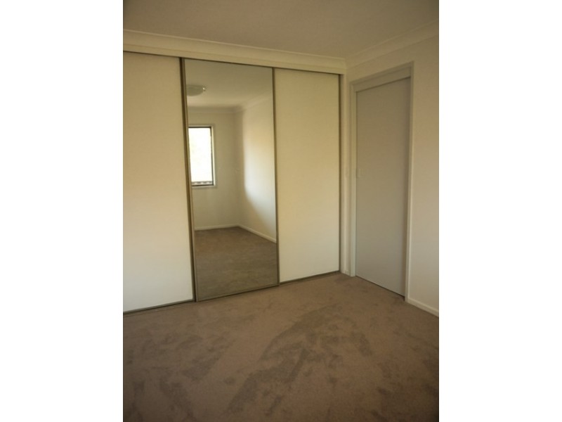4/15 Kurrawa Avenue, Point Clare NSW 2250