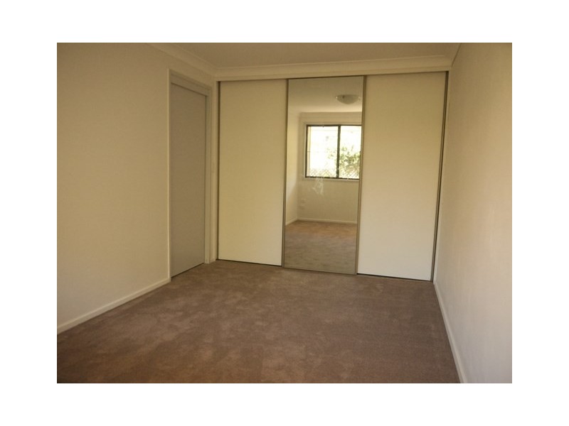 4/15 Kurrawa Avenue, Point Clare NSW 2250