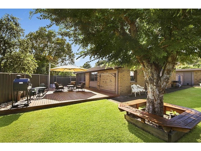 8 Shoreview Close, Point Clare NSW 2250